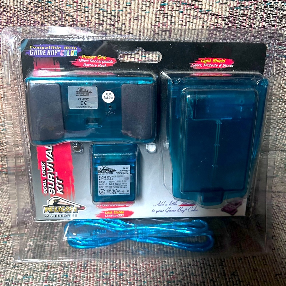 Nintendo Game Boy Color Survival Kit NWOT - Picture 2 of 2